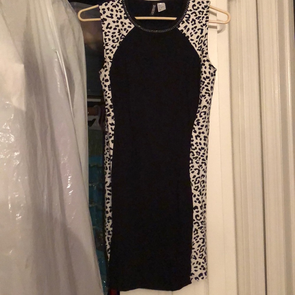 Black/White Leopard Print Hourglass Bodycon Dress